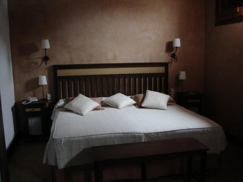 Hotel Casa Escobar & Jerez วาเลนเซีย เด อัลคานทารา ห้อง รูปภาพ